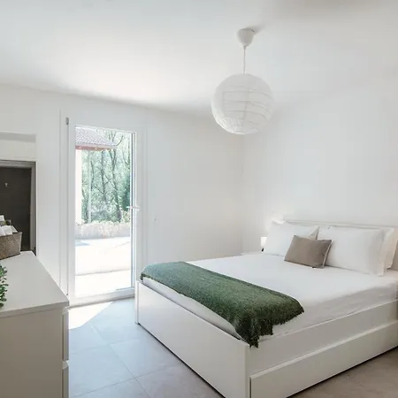 Apartamento 2 *